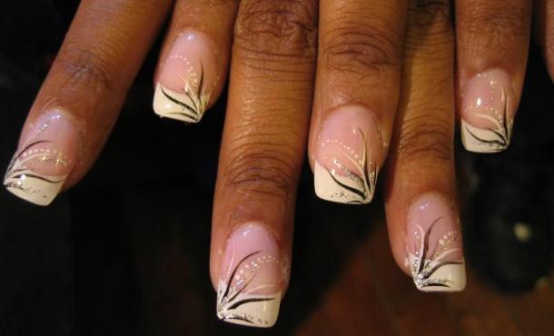 Pose et dpose d'ongles artificiels : risques et prcautions
