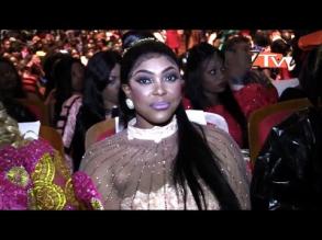 Admirez l'lgance de la femme de Aziz Niane alias Cheikhouna de Wiri Wiri 