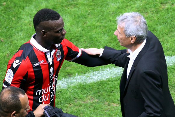 Balotelli se fait dj taper sur les doigts