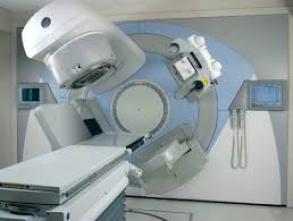 CANCER : LES APPAREILS DE RADIOTHERAPIE SONT ARRIVES � DAKAR (MINIST...RE)