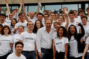 France: inauguration de Station F, un incubateur de startups gant