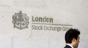 Londres pnalise par les matires premires