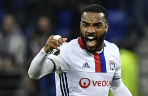 Arsenal : visite mdicale pour Lacazette !