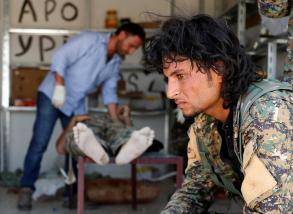 Syrie: l'EI quitte Alep mais reprend un quartier  Raqqa