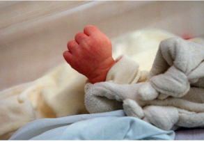Un bb in utero sauve sa vie et celle de sa mre