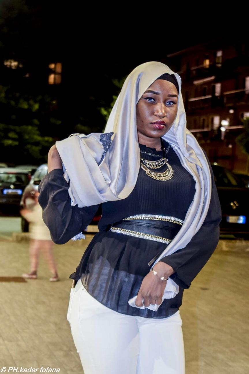 Des tenues sexy au voile islamique...: L'incroyable mtamorphose de Fatou Diop ? Milan