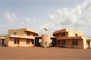 Lom-Ouagadoudougou: le temps de passage aux postes de douane juxtaposs de Cinkans sera rduit de 2-3 jours  1-2 heures