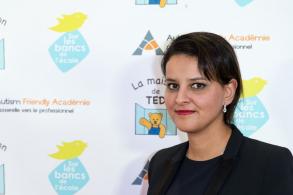 Najat Vallaud-Belkacem met sa carrire politique entre parenthses
