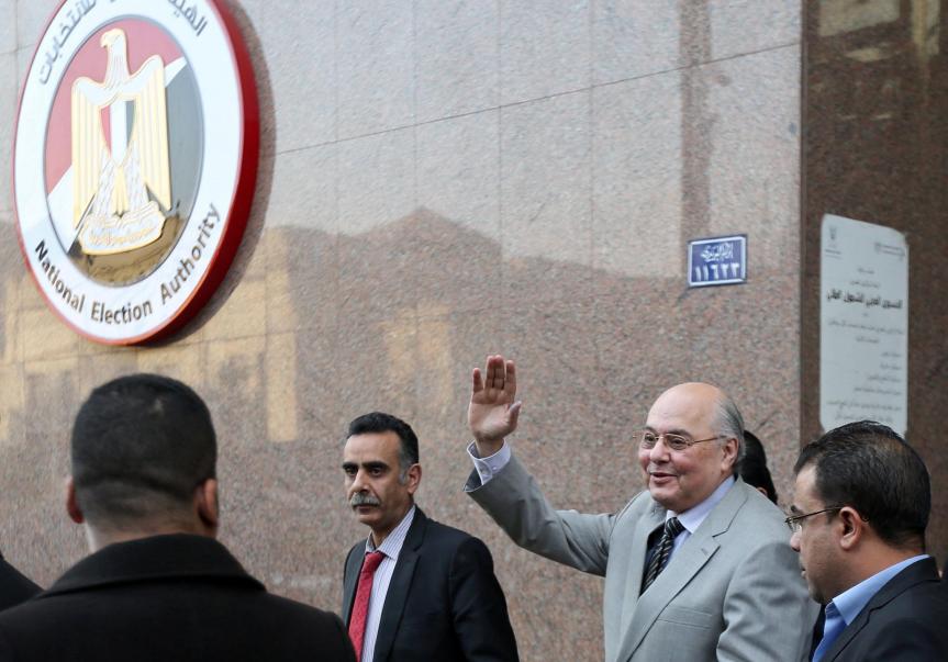 http://www.sen360.com/uploads/2018/01/presidentielle-en-egypte-un-pro-sissi-comme-seul-candidat-face-a-sissi-969137.jpg