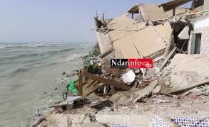 GUET-NDAR : la mosque de DAKK s'est effondre (vido)